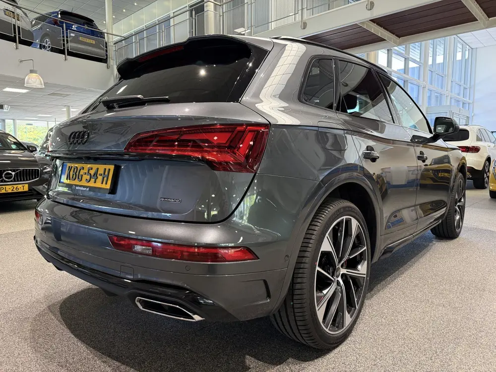 Audi Q5 50 TFSI e S edition uit 2021, foto 6