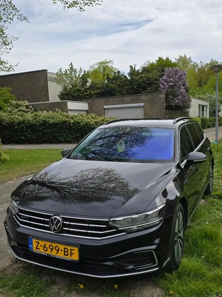 Volkswagen Passat Variant Passat 1.4 TSI Phev 218pk 6-DSG 2020 Zwart uit 2020, foto 3