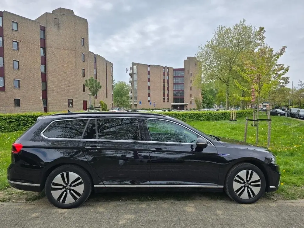 Volkswagen Passat Variant Passat 1.4 TSI Phev 218pk 6-DSG 2020 Zwart uit 2020, foto 4