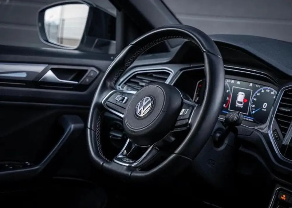 Volkswagen T-Roc 1.5 TSI 3x R-line, Pano, Digital, 19 inch uit 2019, foto 11