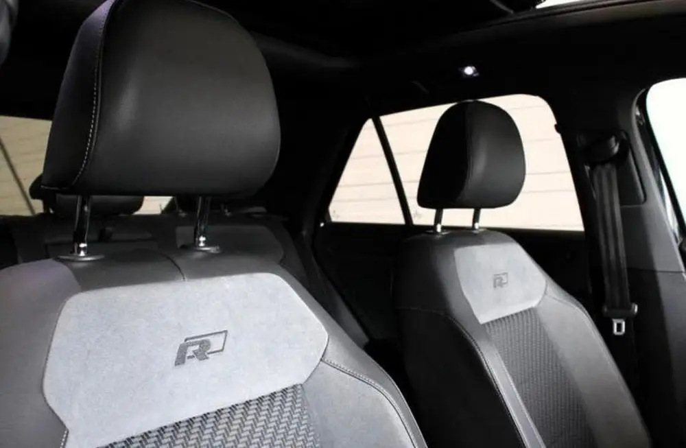 Volkswagen T-Roc 1.5 TSI 3x R-line, Pano, Digital, 19 inch uit 2019, foto 20