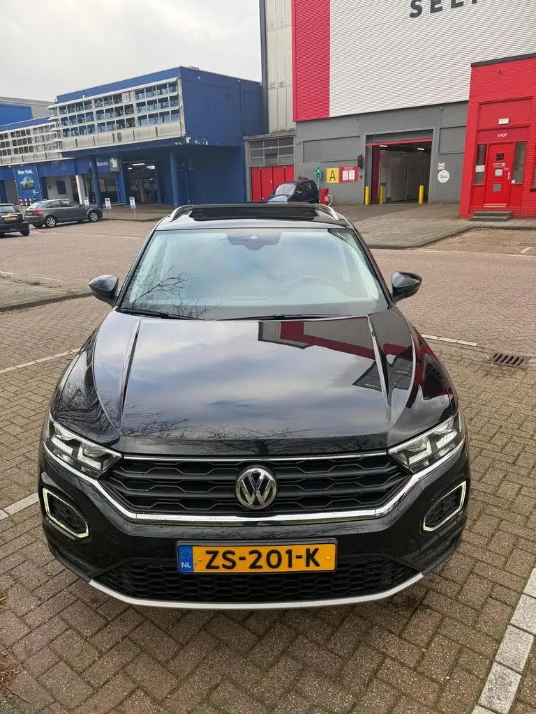 Volkswagen T-Roc 1.5 TSI 150pk 7-DSG 2019 Zwart uit 2019, foto 2