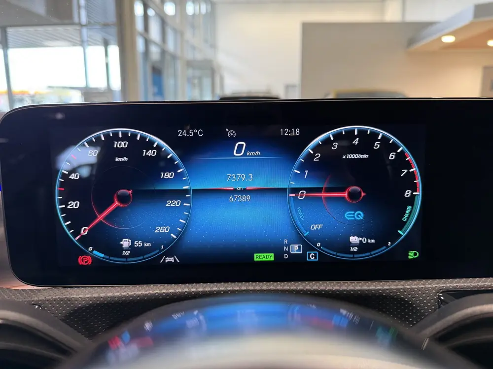 Mercedes-Benz A-Klasse 250 e AMG Limited NL auto uit 2022, foto 11