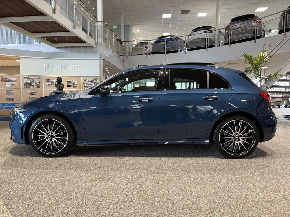 Mercedes-Benz A-Klasse 250 e AMG Limited NL auto uit 2022, foto 3