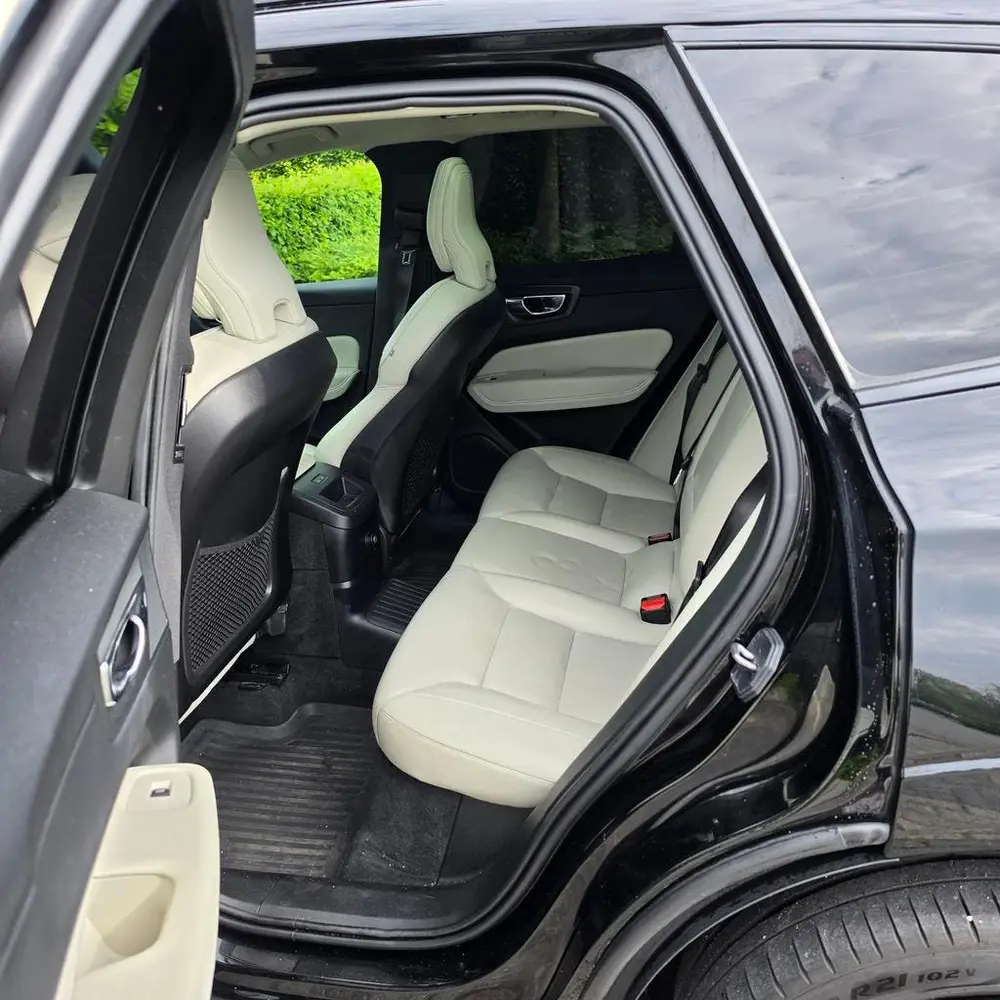 Volvo XC60 T8 Twin Engine 390pk Geartronic AWD 2019 Zwart uit 2019, foto 10