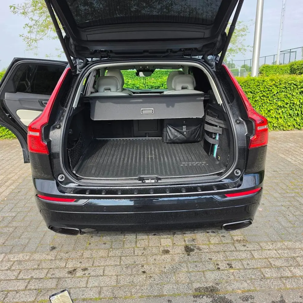 Volvo XC60 T8 Twin Engine 390pk Geartronic AWD 2019 Zwart uit 2019, foto 8
