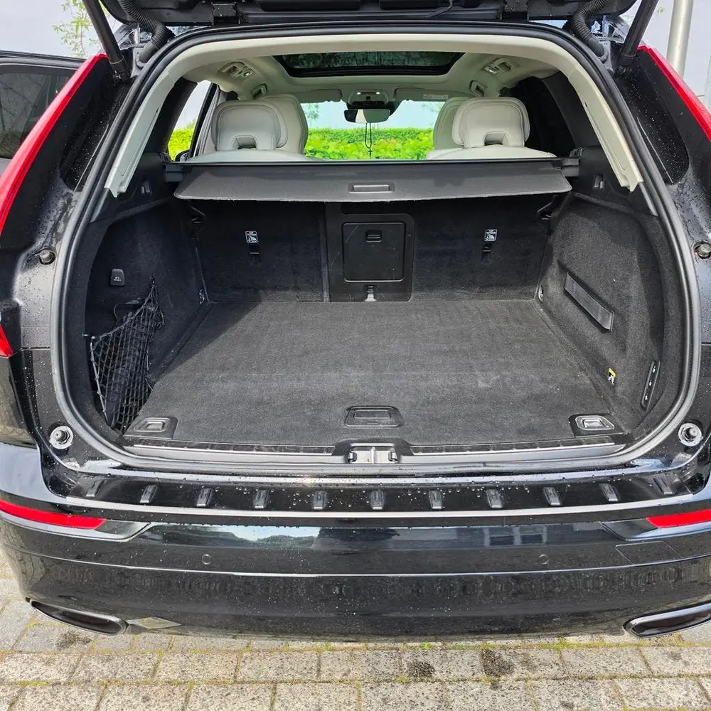 Volvo XC60 T8 Twin Engine 390pk Geartronic AWD 2019 Zwart uit 2019, foto 9