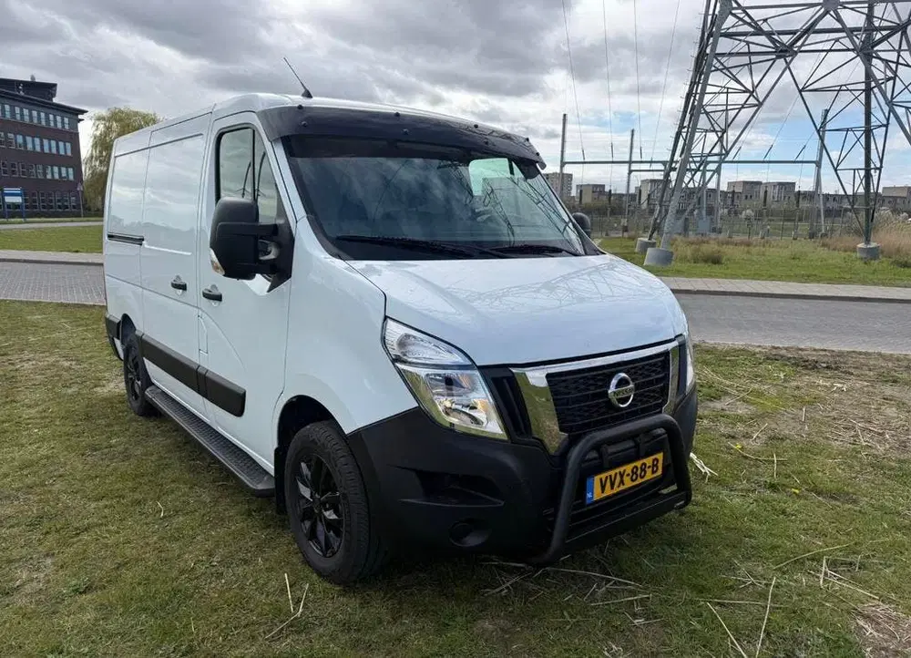 Nissan Interstar Renault Master uit 2023, foto 8
