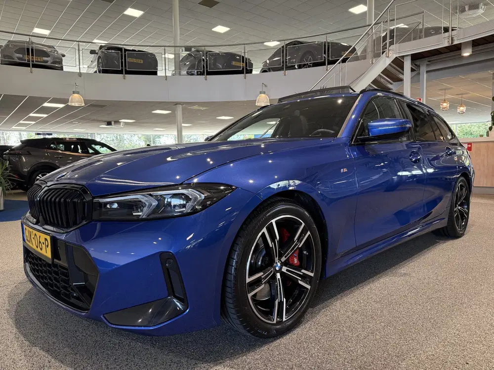 BMW 3-serie 3 Serie Touring 330i M Sportpakket Pro NL uit 2024, foto 5