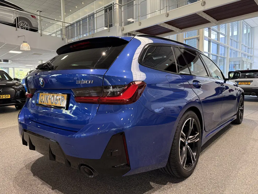 BMW 3-serie 3 Serie Touring 330i M Sportpakket Pro NL uit 2024, foto 6