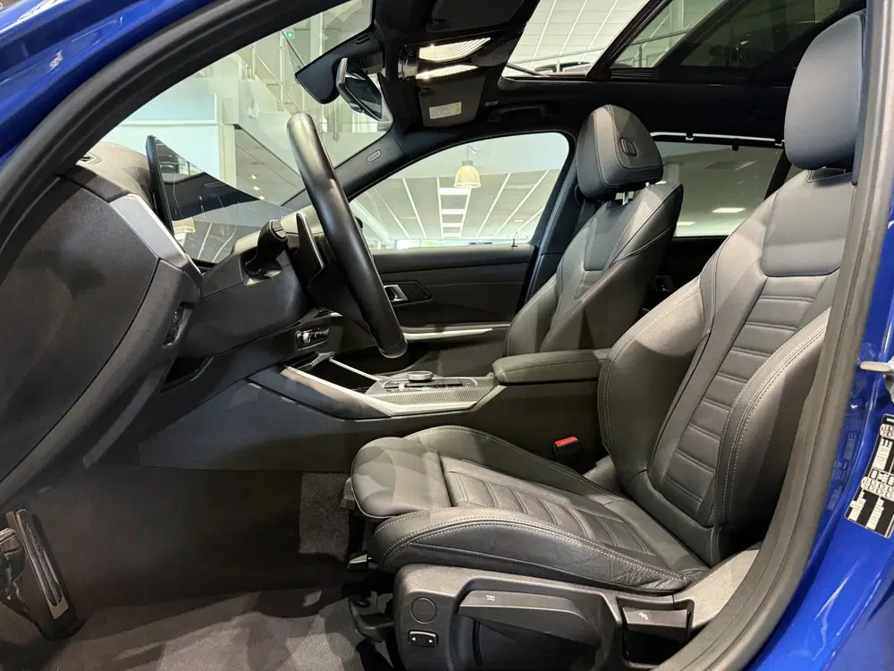 BMW 3-serie 3 Serie Touring 330i M Sportpakket Pro NL uit 2024, foto 9