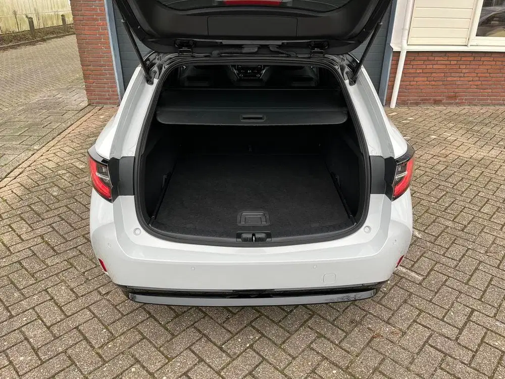 Toyota Corolla 1.8 GR-Sport uit 2020, foto 13