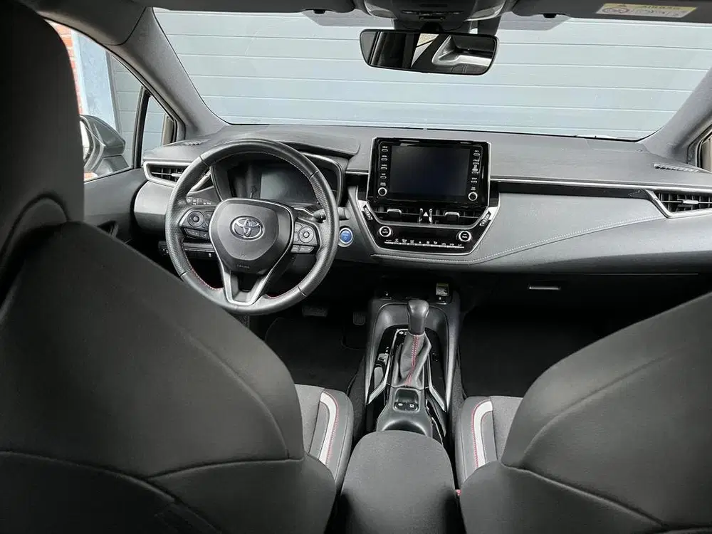 Toyota Corolla 1.8 GR-Sport uit 2020, foto 15