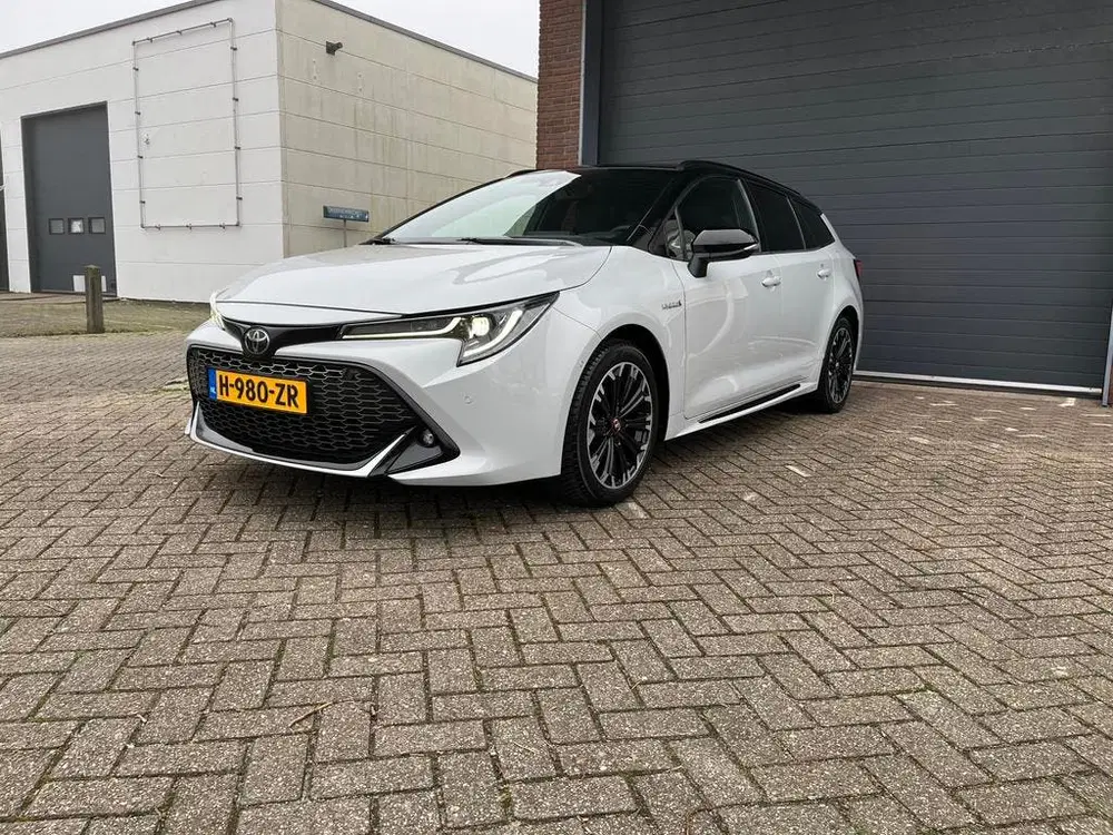 Toyota Corolla 1.8 GR-Sport uit 2020, foto 3