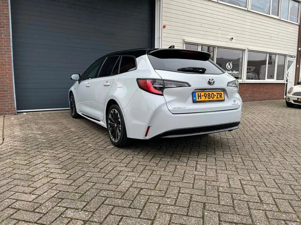 Toyota Corolla 1.8 GR-Sport uit 2020, foto 4