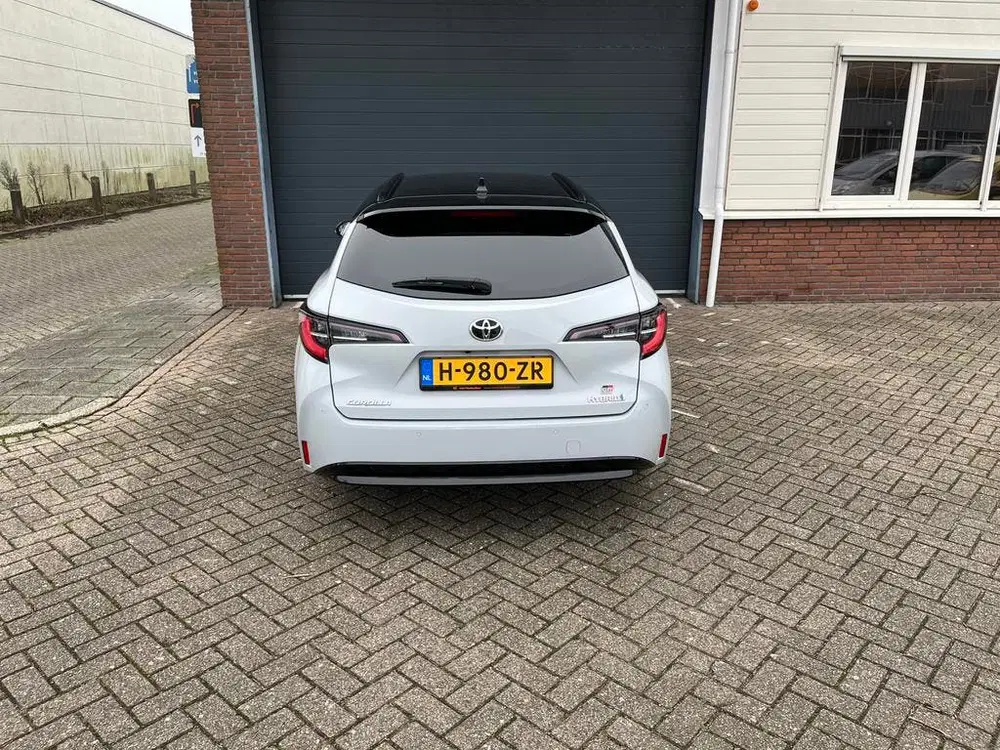 Toyota Corolla 1.8 GR-Sport uit 2020, foto 5