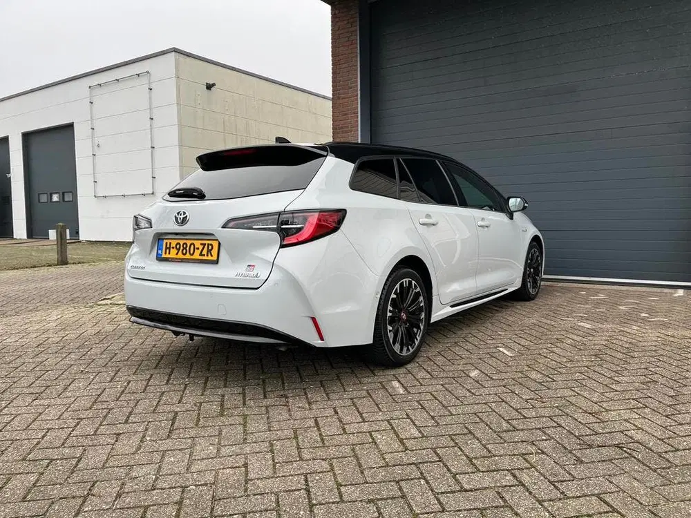 Toyota Corolla 1.8 GR-Sport uit 2020, foto 6