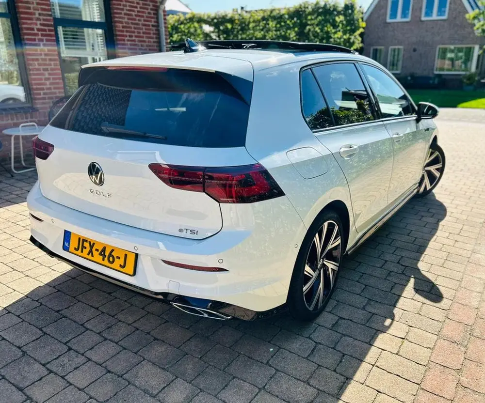 Volkswagen Golf VW Golf 1.5 Etsi R-line 150pk DSG 2021 Wit Pano Camera uit 2021, foto 5