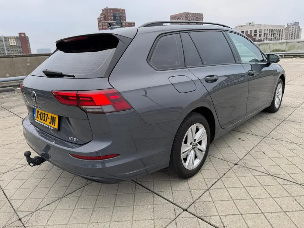 Volkswagen Golf Variant 1.5 eTSI 130pk Dsg-7 2022 Grijs uit 2022, foto 2