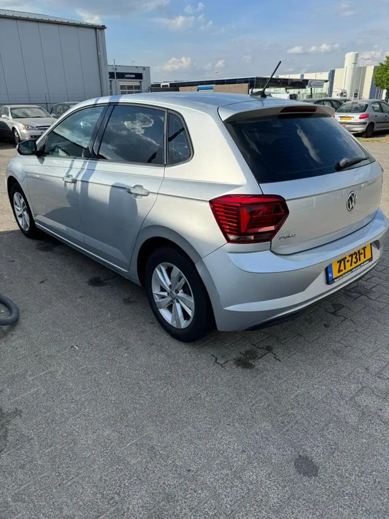 Volkswagen Polo 1.0 TSI 95pk 2019 Grijs.    Km 172000 uit 2019, foto 3