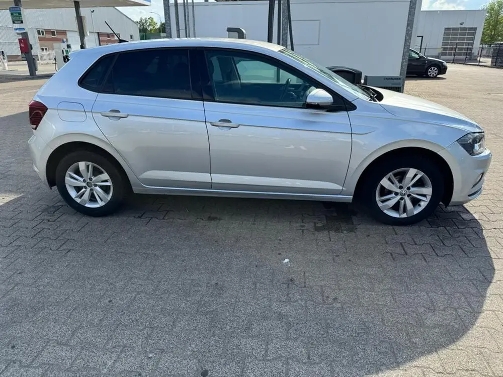 Volkswagen Polo 1.0 TSI 95pk 2019 Grijs.    Km 172000 uit 2019, foto 4