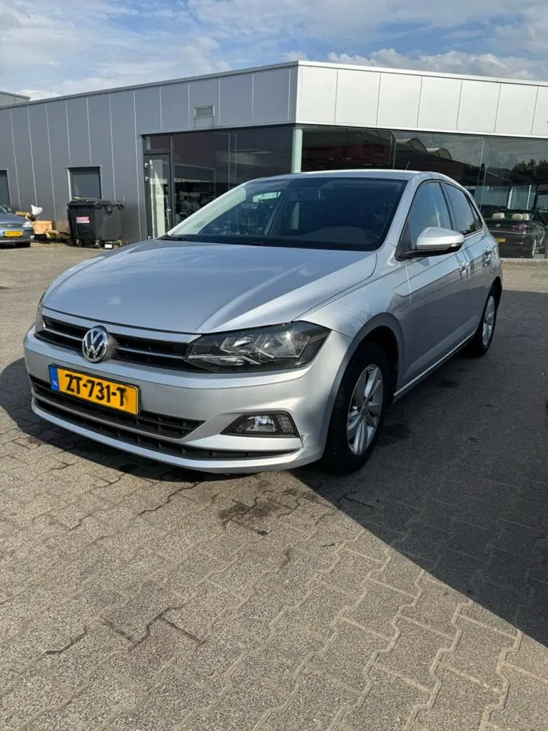 Volkswagen Polo 1.0 TSI 95pk 2019 Grijs.    Km 172000 uit 2019, foto 5