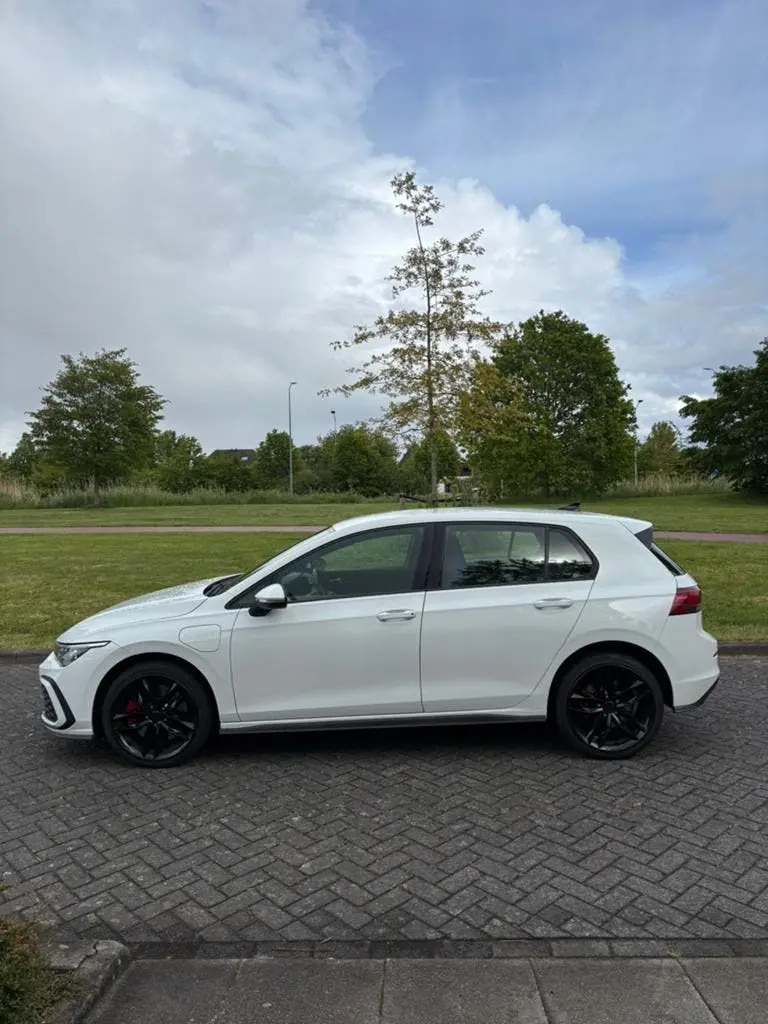 Volkswagen Golf GTE 2021 wit 245PK uit 2021, foto 3