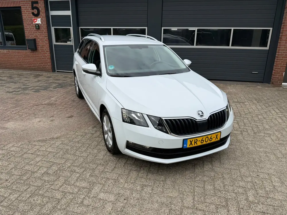 Skoda Octavia Octavia 1.0 TSI Ambition Business 115pk Dsg-7 GARANTIE uit 2019, foto 4