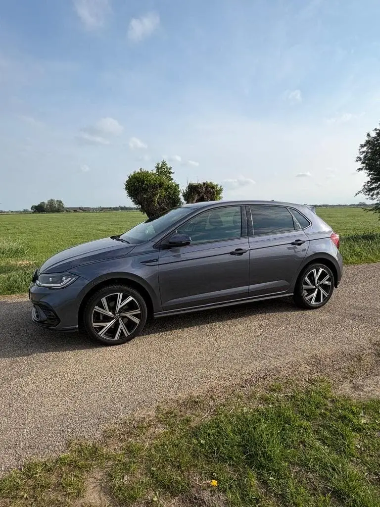 Volkswagen Polo 1.0 TSI 110pk Dsg-7 2023 Grijs uit 2023