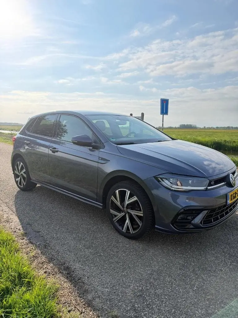 Volkswagen Polo 1.0 TSI 110pk Dsg-7 2023 Grijs uit 2023, foto 3