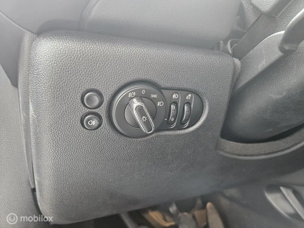 Mini Cooper 1.5 Facelift uit 2022, foto 11