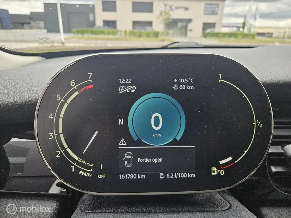 Mini Cooper 1.5 Facelift uit 2022, foto 12