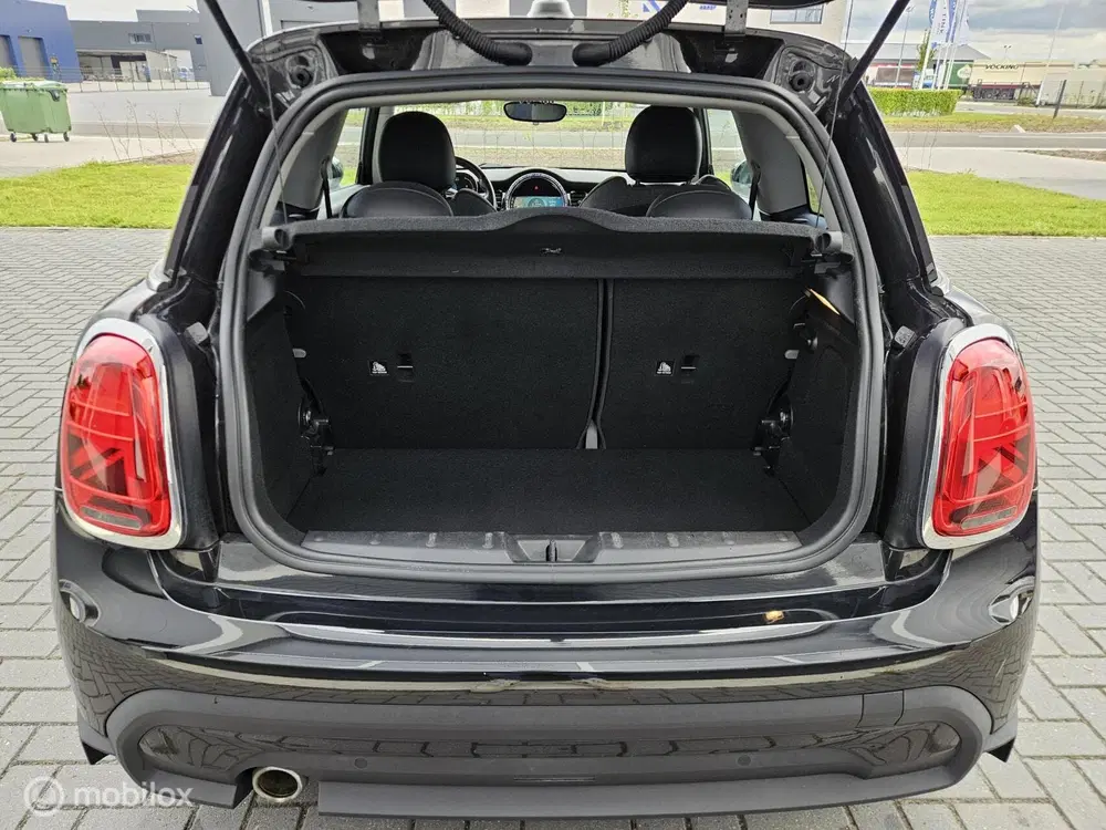 Mini Cooper 1.5 Facelift uit 2022, foto 5