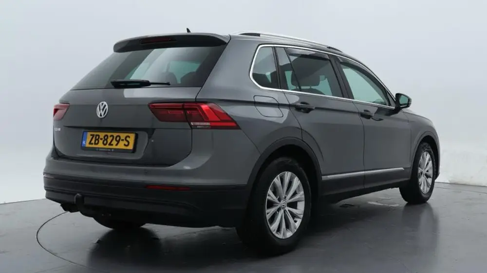 Volkswagen Tiguan 1.5 TSI ACT 150pk DSG 2019 Grijs uit 2019, foto 3