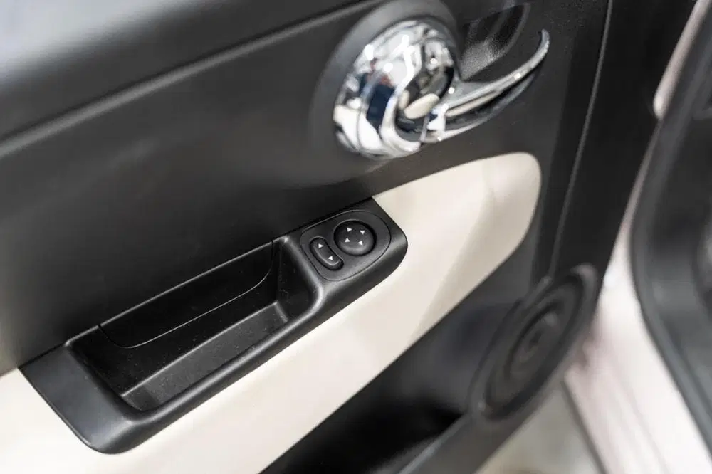 Fiat 500 dolcevita uit 2021, foto 10