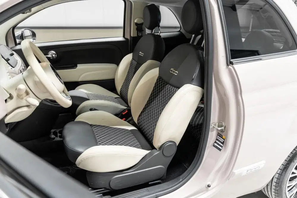 Fiat 500 dolcevita uit 2021, foto 9