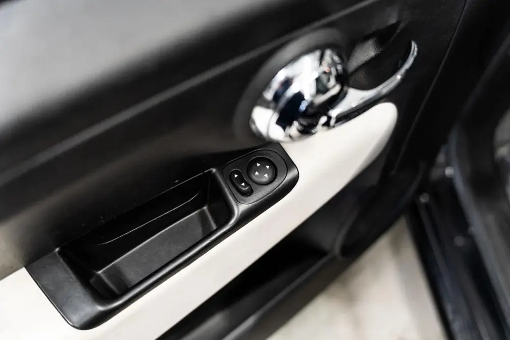 Fiat 500 dolcevita uit 2019, foto 11