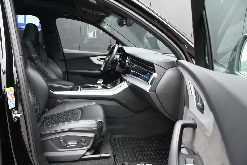 Audi Q7 60 TFSI e quattro Competition LEDER uit 2020, foto 12
