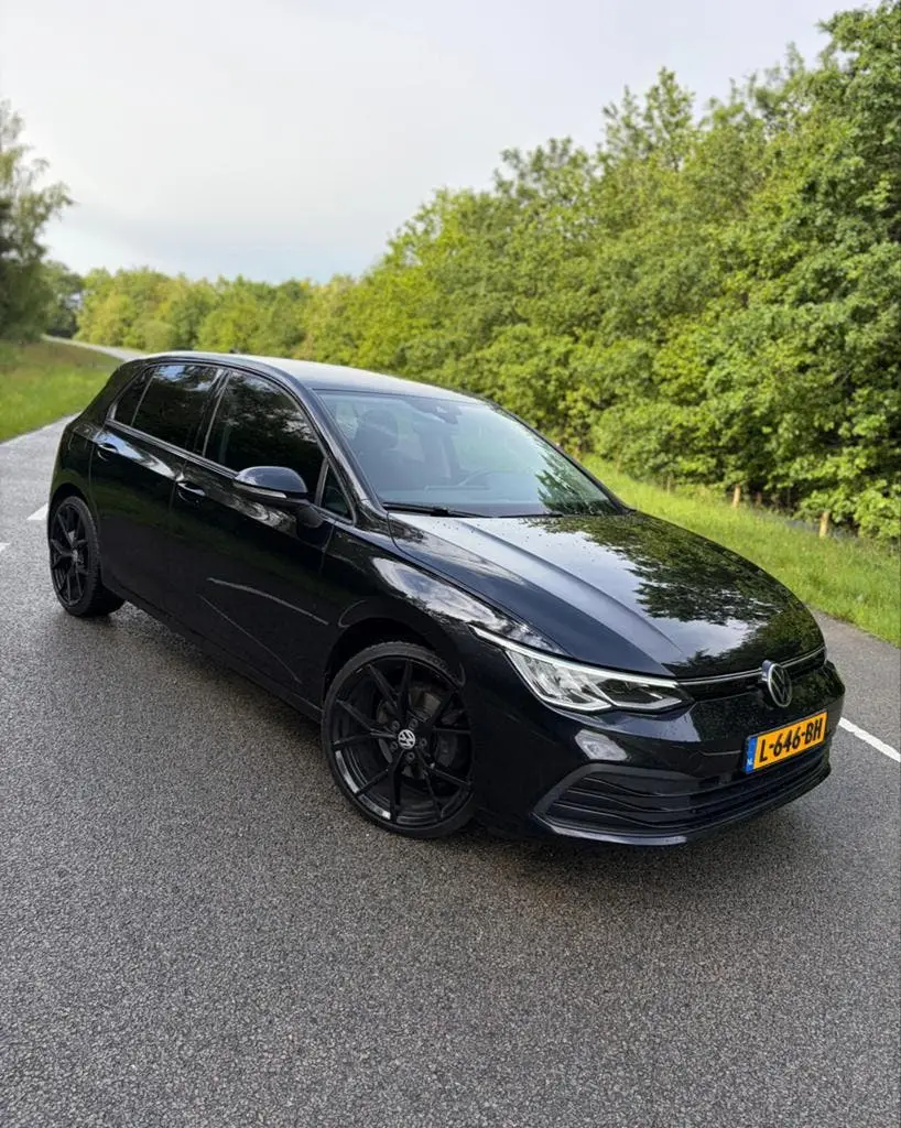Volkswagen Golf 1.5 TSI 130pk 2020 Zwart uit 2020