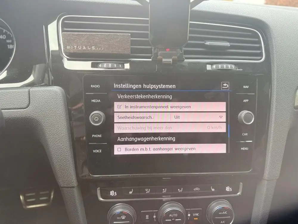 Volkswagen Golf 1.6 TDI 116PK DSG 2019 full option uit 2019, foto 13