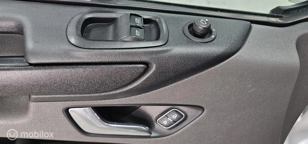 Ford Transit Custom 320 2.0 TDCI L2H2 Trend uit 2019, foto 11