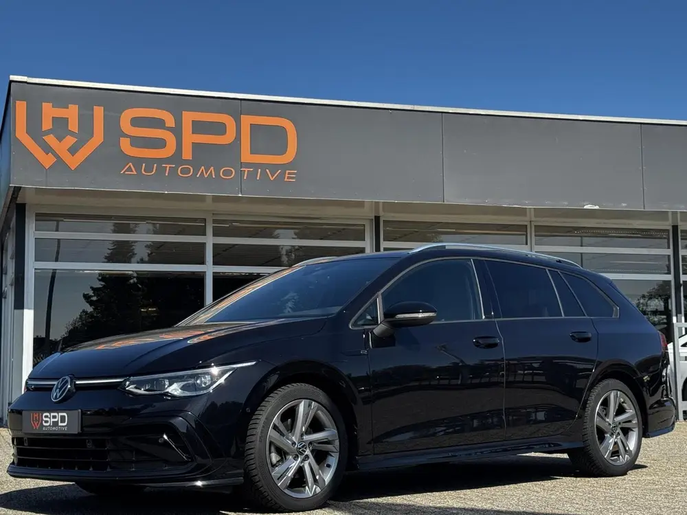 Volkswagen Golf Variant 1.5eTSI R-Line|Matrix|Camera|Carplay uit 2021