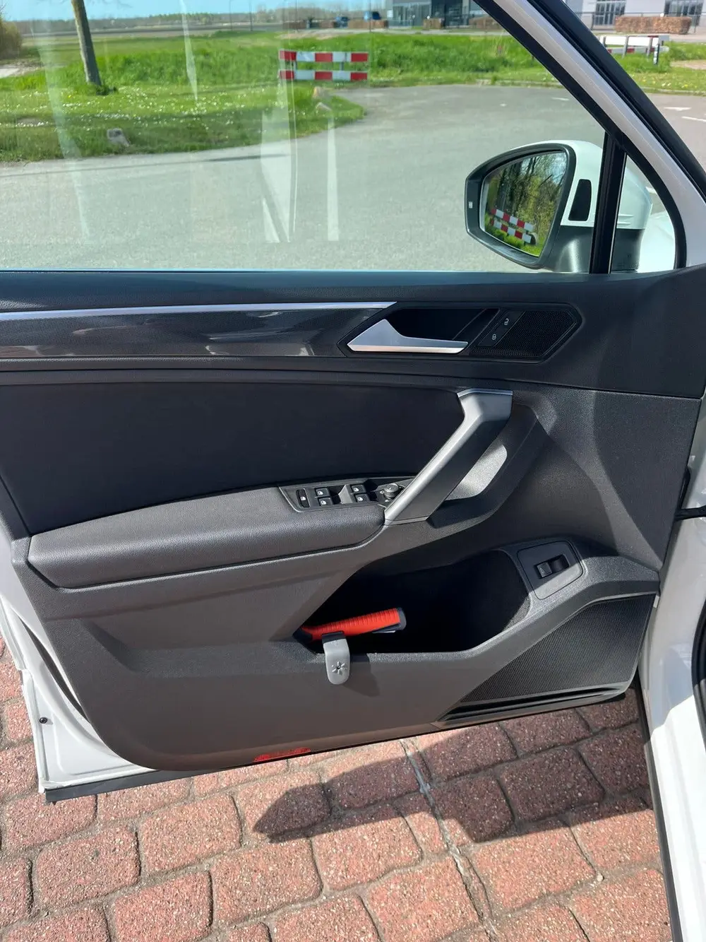 Volkswagen Tiguan 1.5 TSI ACT 150pk DSG 2019 Wit uit 2019, foto 13