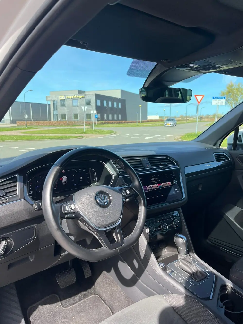 Volkswagen Tiguan 1.5 TSI ACT 150pk DSG 2019 Wit uit 2019, foto 14