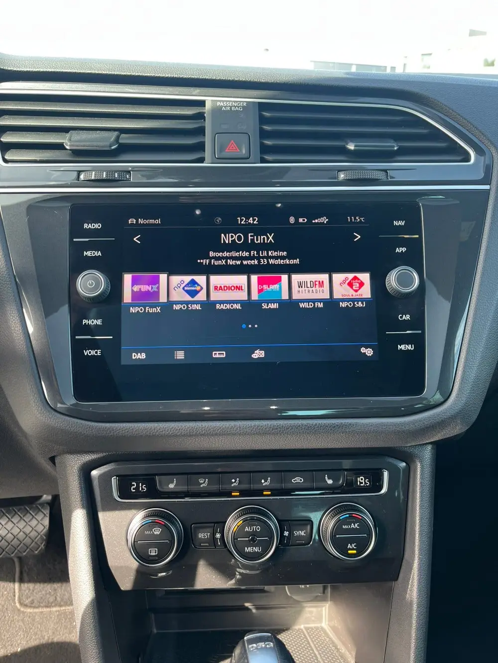 Volkswagen Tiguan 1.5 TSI ACT 150pk DSG 2019 Wit uit 2019, foto 19