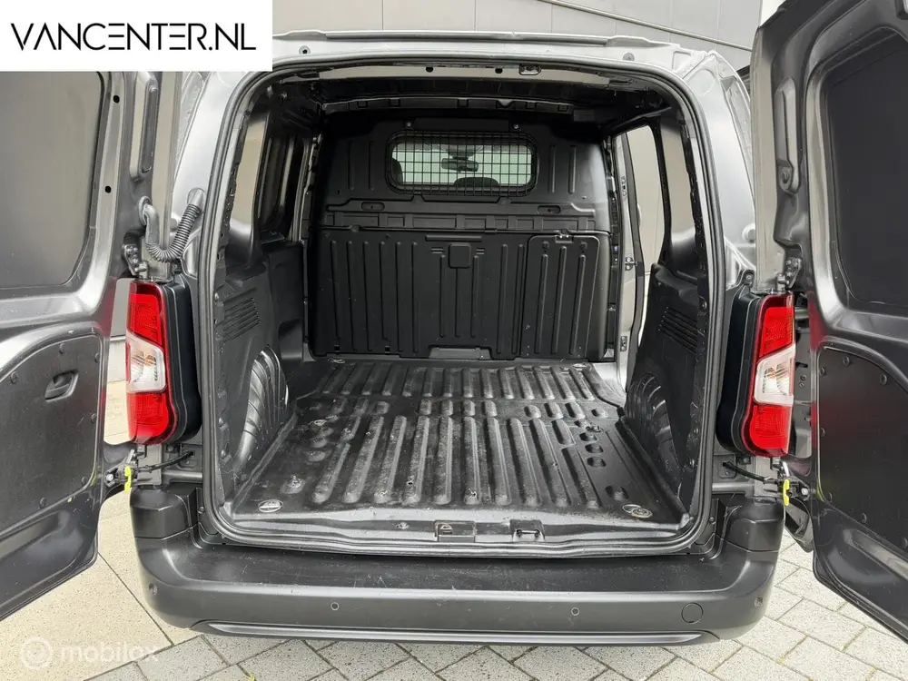 Citroën Berlingo Citroen Berlingo 1.2 131PK BENZINE EAT8 Au uit 2019, foto 16