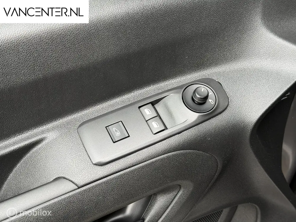 Citroën Berlingo Citroen Berlingo 1.2 131PK BENZINE EAT8 Au uit 2019, foto 9