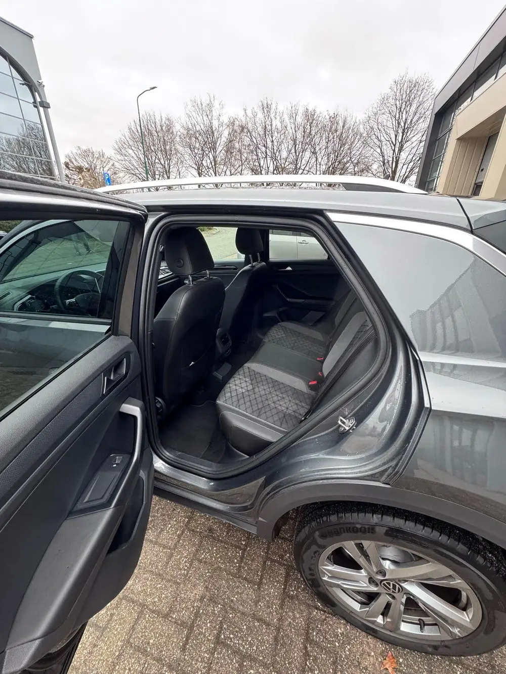 Volkswagen T-Roc 1.5 TSI 150pk 7-DSG 2022 Grijs KM115.000 uit 2022, foto 11