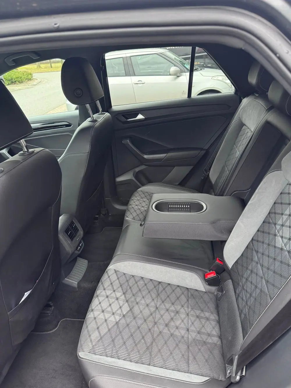 Volkswagen T-Roc 1.5 TSI 150pk 7-DSG 2022 Grijs KM115.000 uit 2022, foto 20
