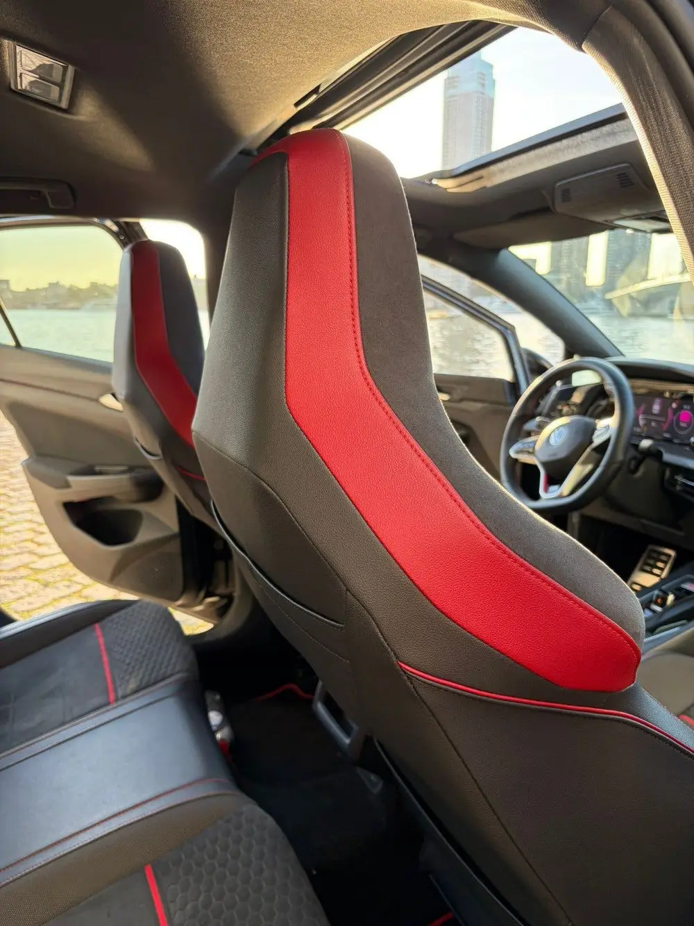 Volkswagen Golf 2.0 TSI OPF 221KW Dsg7 2022 Zwart uit 2022, foto 13
